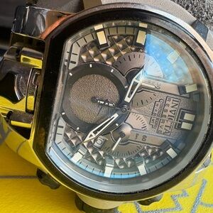 Invicta Reserve Two-Tone Smartwatch Bolt Reserve